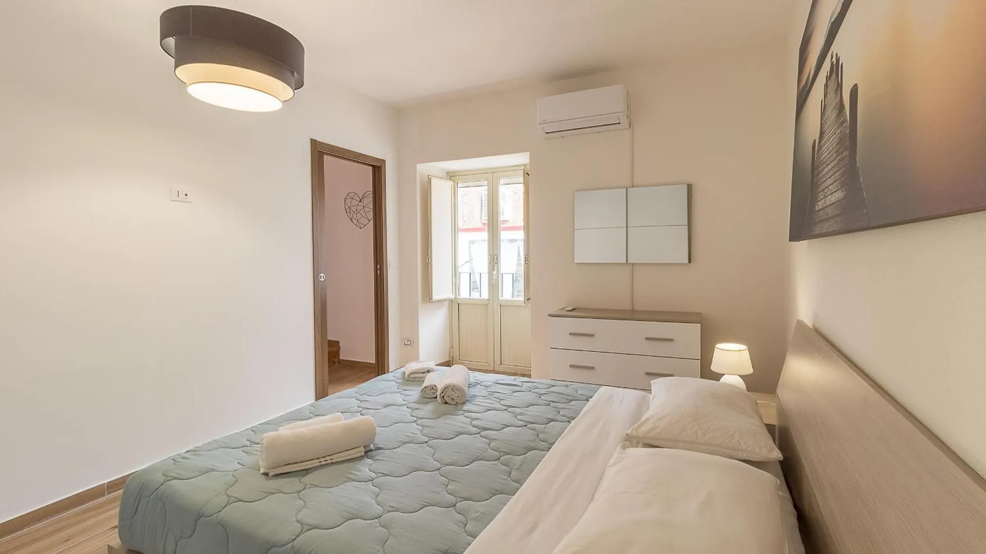 Apartment Lo Duca 切法卢