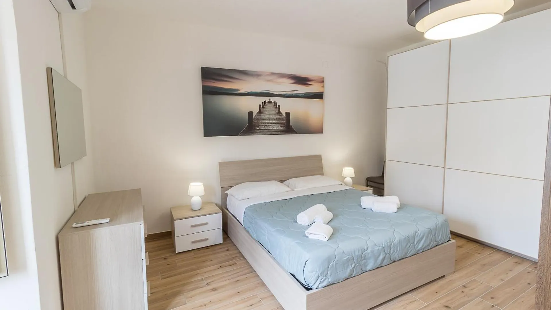 Apartment Lo Duca 切法卢